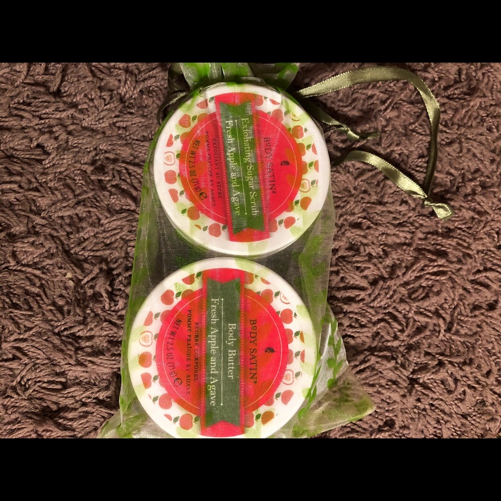 New-Body Satin Exfoliating Sugar Scrub/Body Butter - Picture 4 of 4